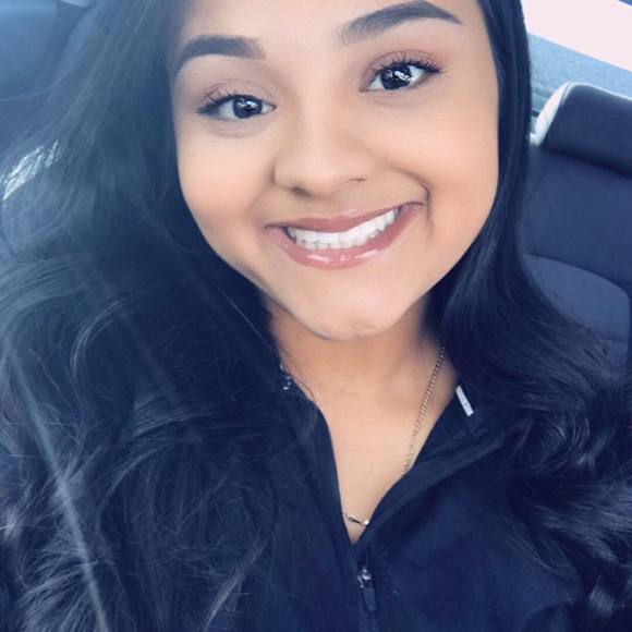 Meet your Posher, Raquel - Picture 1 of 1